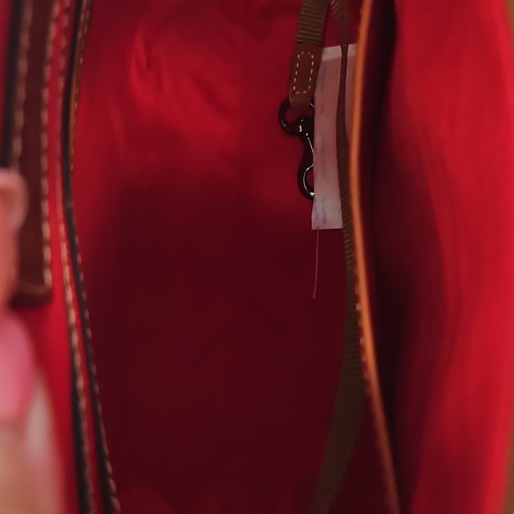 Dooney & Bourke NWT  Crossbody Bag - Picture 4 of 7